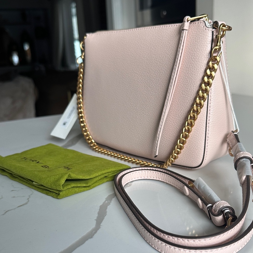 Elegant Pink Leather Shoulder Bag - Picture 4 of 10